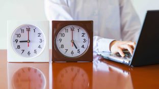 勤務時間の管理が重要な理由とは？管理時のポイントも解説