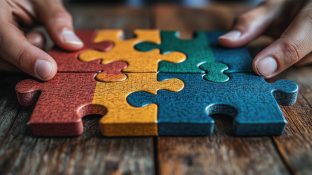 裁量労働制の導入要件とは？メリットや種類別の導入の流れを解説