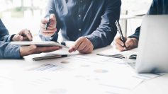 派遣元とは？企業が知っておくべき仕組み・役割・派遣先との違いを解説