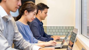 SES企業の単価交渉のポイントとは？利益確保と採用戦略の最適化